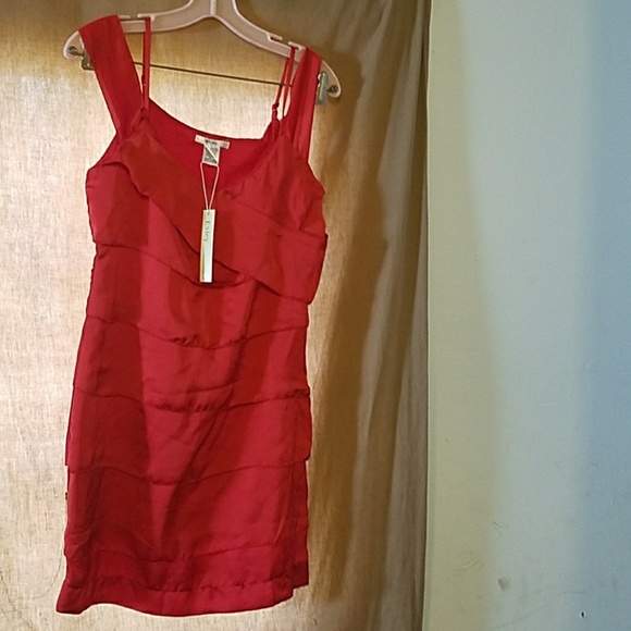 ESLEY RED DRESS - Picture 3 of 4
